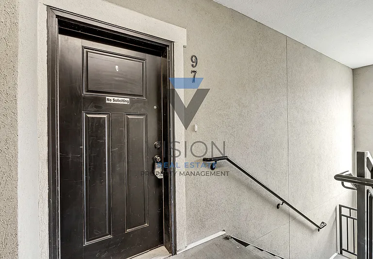 97 W Silver Springs Dr — Photo 3