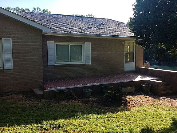 3rd image of 14 Daniel Rd