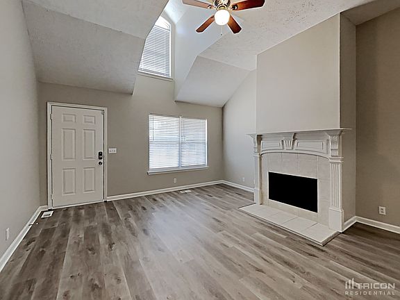 2nd image of 2154 Oak Hill Dr