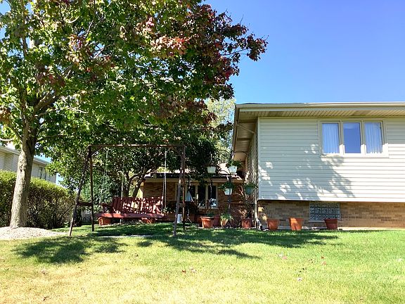 4th image of 1022 Grandview Dr