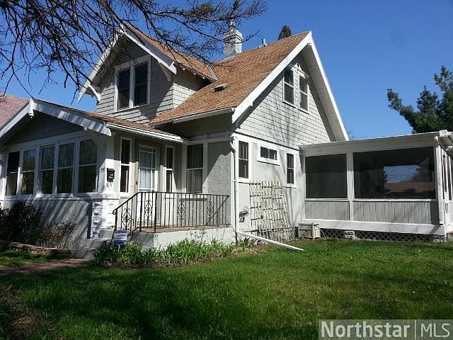 1st image of 1557 7th St E