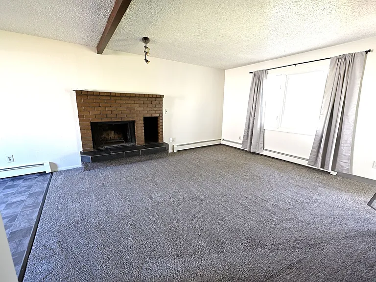8540 Golden St — Photo 16