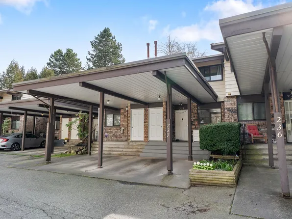 7447 140th St #237, Surrey, BC V3W 6G5