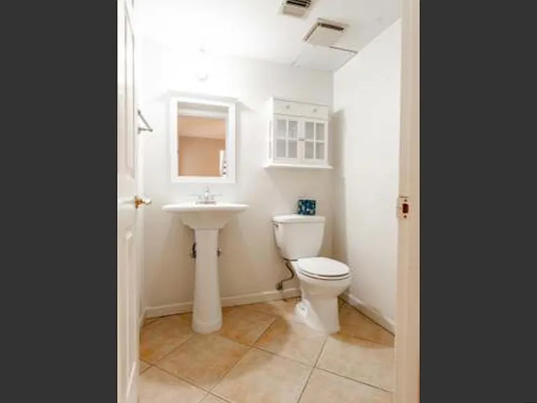 7888 N Pinesview Dr — Photo 8