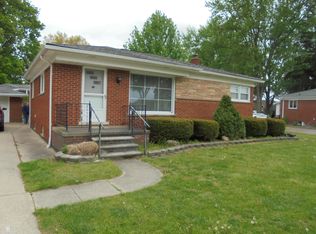 18138 22 Mile Rd, Macomb, MI 48044