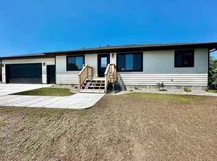 741 Jackson St, Burke, SD 57523