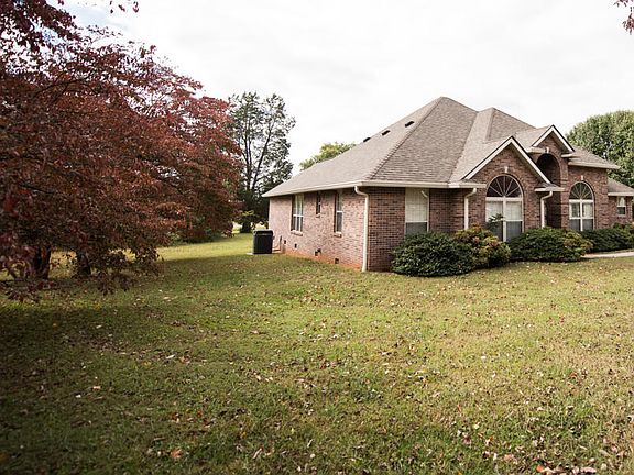 4th image of 411 Appalachia Dr