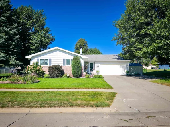 1707 E Berry Hill Dr, Norfolk, NE 68701