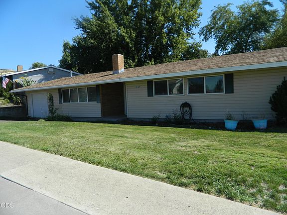 2nd image of 10107 Wright Ave