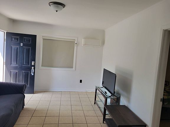 3rd image of 4329 Andrews St #A