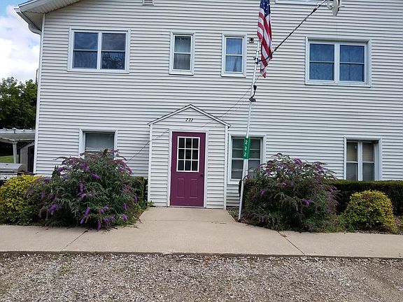 Beautiful bushes, Butterflies are constantly attracted to the purple Butterfly bush