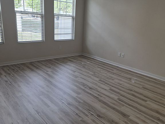 3rd image of 4209 Virginia Colony Dr