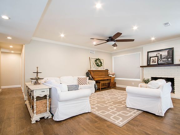 2nd image of 27201 Calypso Ln
