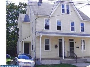 426 Kossuth St, Riverside, NJ 08075