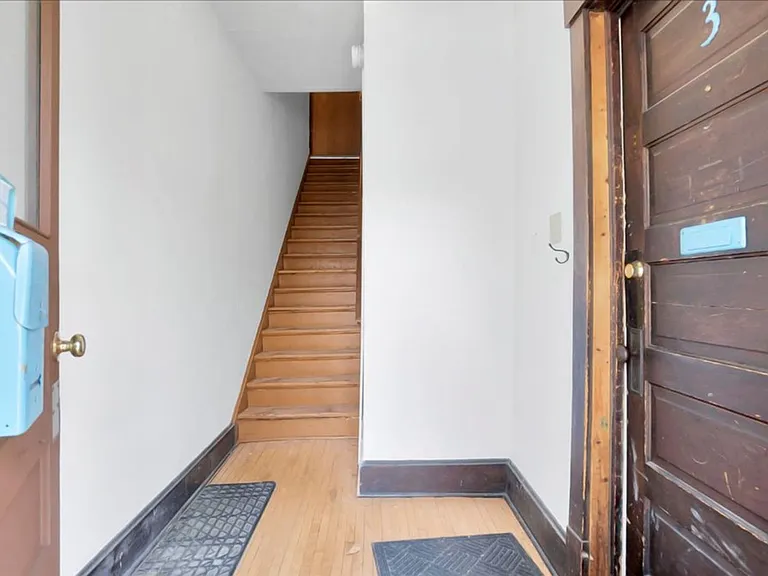424 Smith — Photo 1