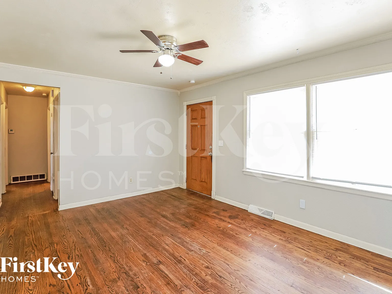 3 bed, 2.0 bath, 840 sqft, $1,450 — Photo 3