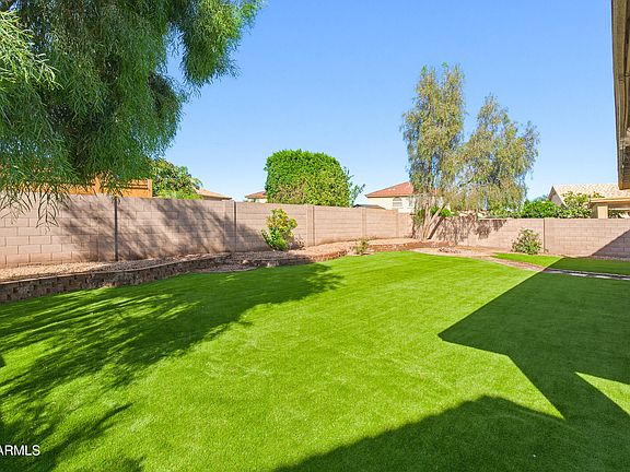 3rd image of 15766 W VENTURA Street