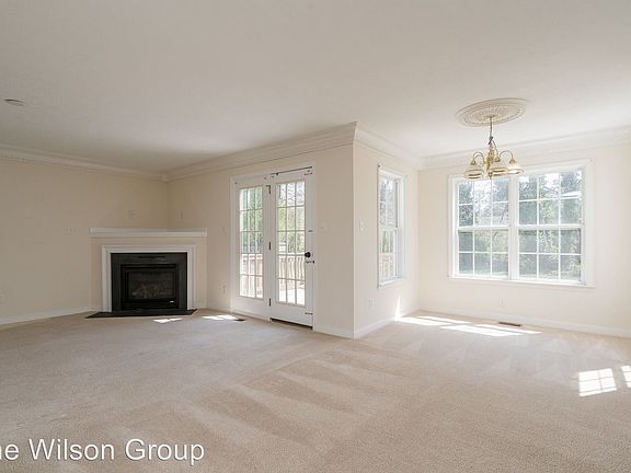 4th image of 3023 Greenway Ave