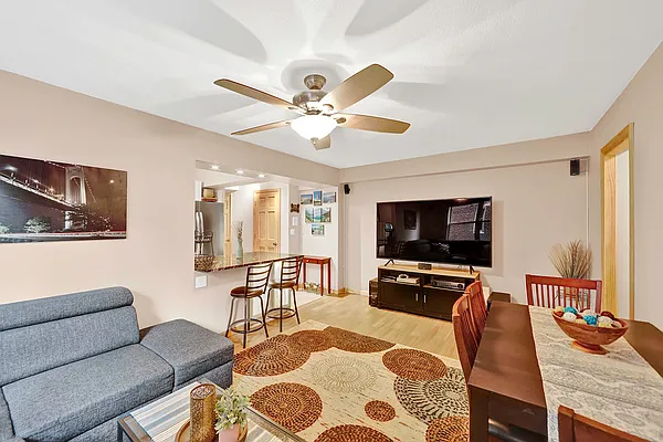 Sold by REMAX Elite | media 3