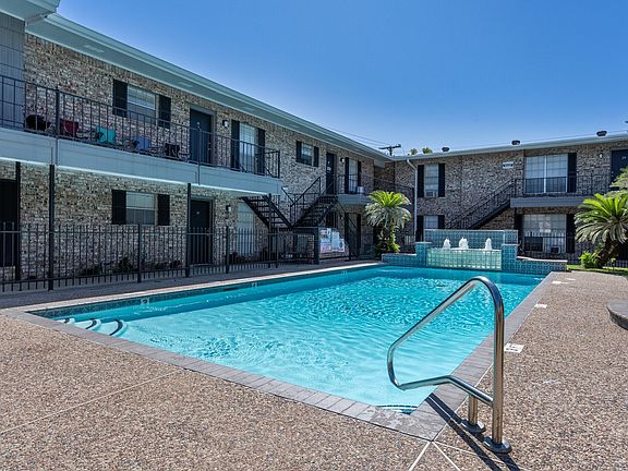 2nd image of 2200 Avenue L APT 2