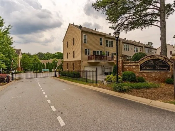 2289 Limehurst Dr, Atlanta, GA 30319