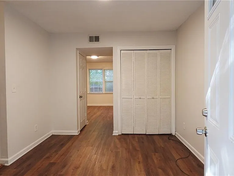 5504 Estates Ct — Photo 6