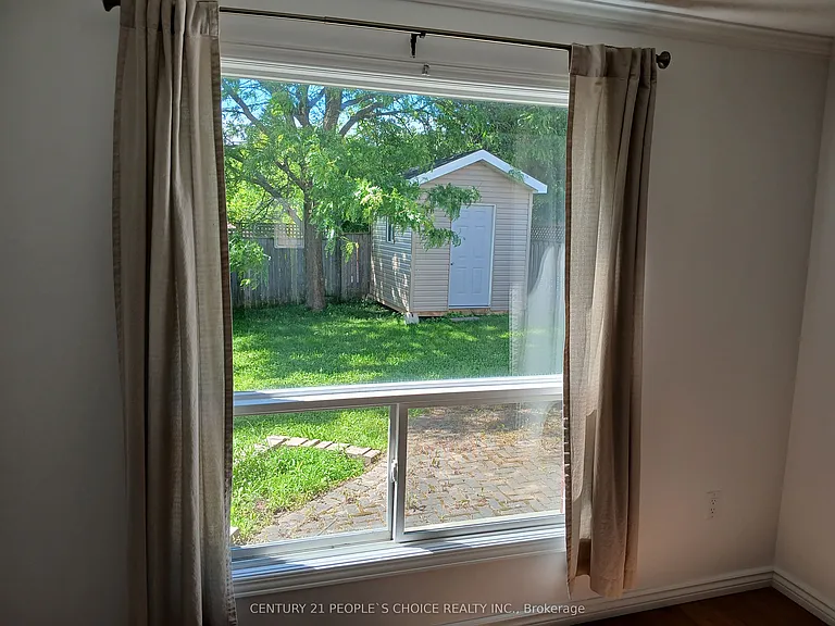 31 Moss Pl — Photo 14