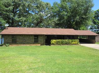 810 Shadowood Dr, Marshall, TX 75672