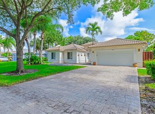4755 NW 76th St, Pompano Beach, FL 33073