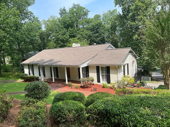 212 Canyon Dr, Anniston, AL 36207