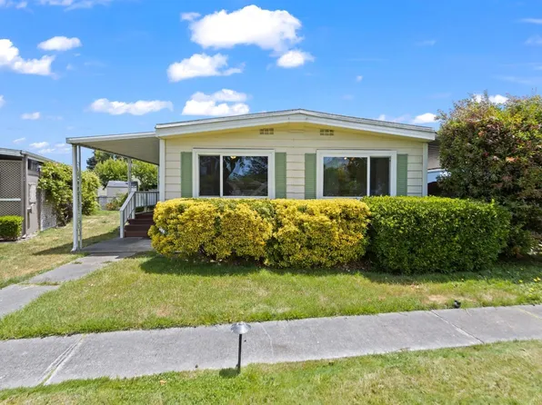 3 Oakwood Drive, Petaluma, CA 94954