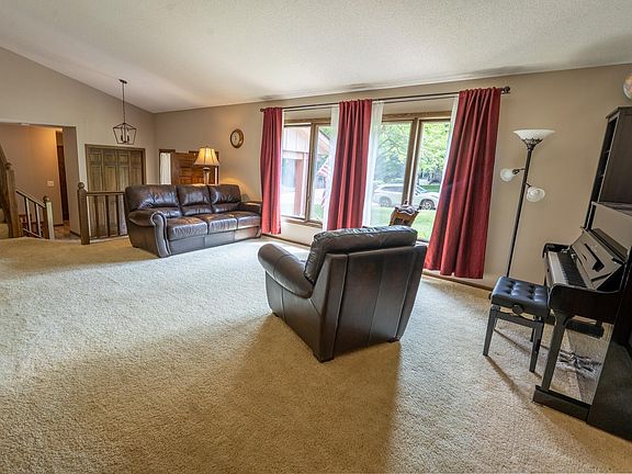 3rd image of 9250 Talus Cir