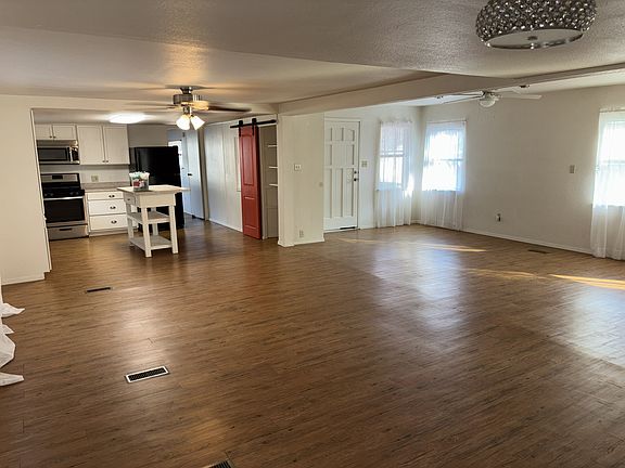 3rd image of 16 Oakwood St