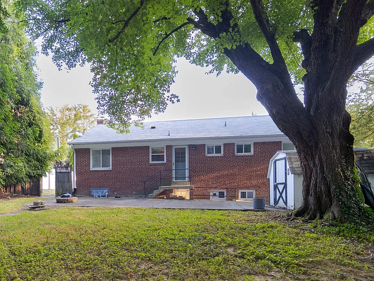 5305 Yorktown Blvd — Photo 35