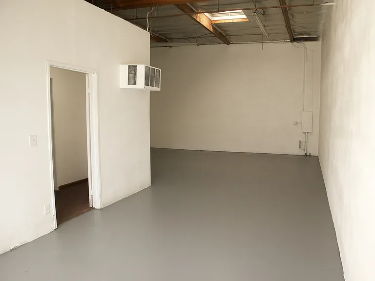 3732 W Century Blvd #10 — Photo 10