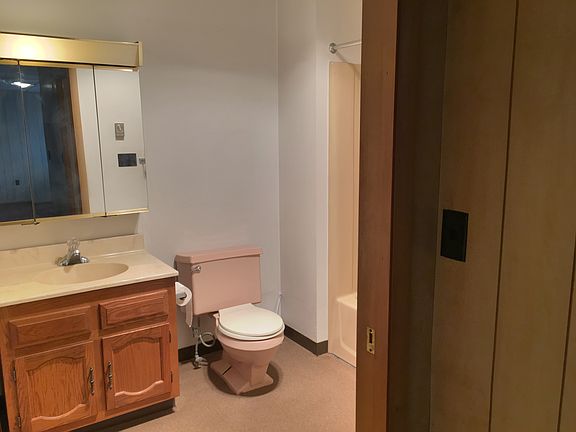 another view of bathroom