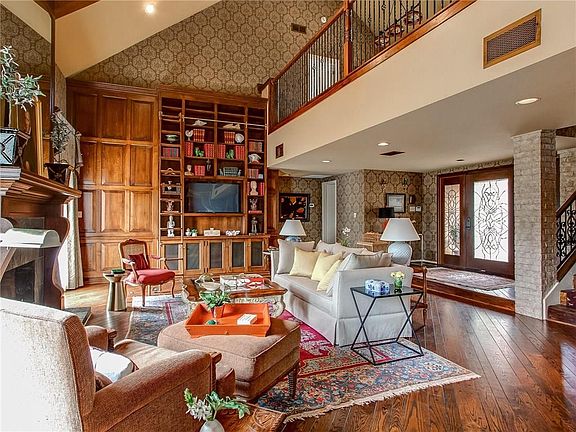 5th image of 4231 Clear Lake Cir