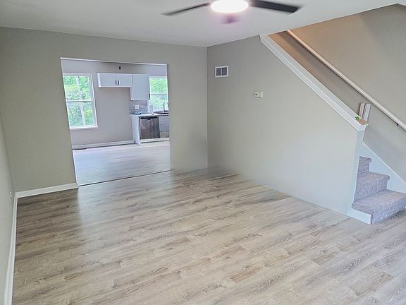 3rd image of 5024 N Topping Ave