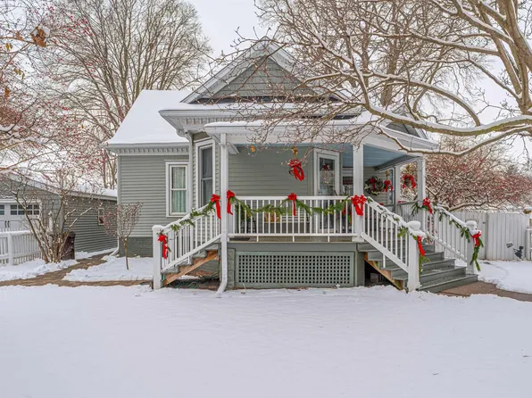 914 Peoria St, Lincoln, IL 62656