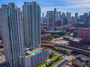 555 W Kinzie St #W1705, Chicago, IL 60654