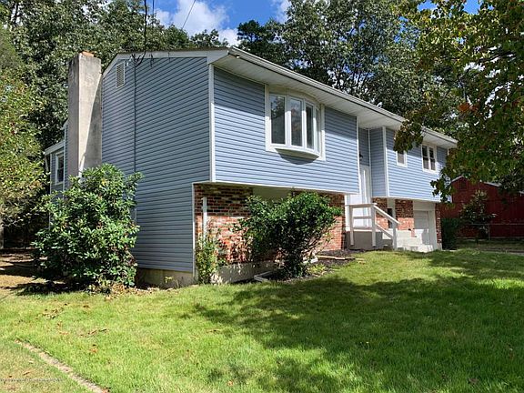 3rd image of 342 Pemberton Blvd