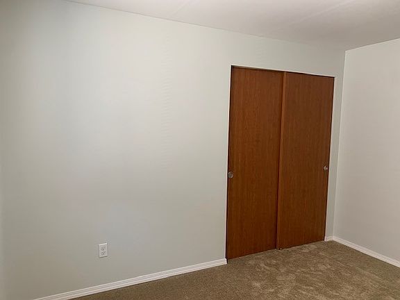 4th image of 8262 42nd Pl NE