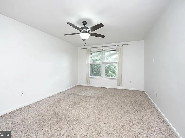 1051 Harbour Dr — Photo 19