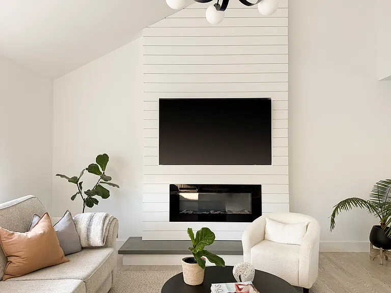 121 Ponquogue Ave #C — Photo 3
