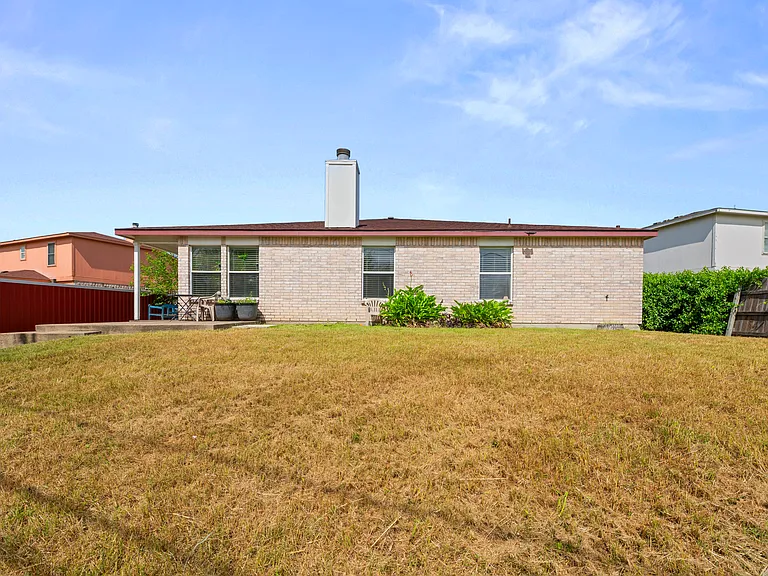 3903 Thunder Creek Dr — Photo 23