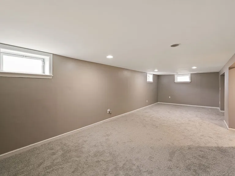 4411 Reamy Dr — Photo 9