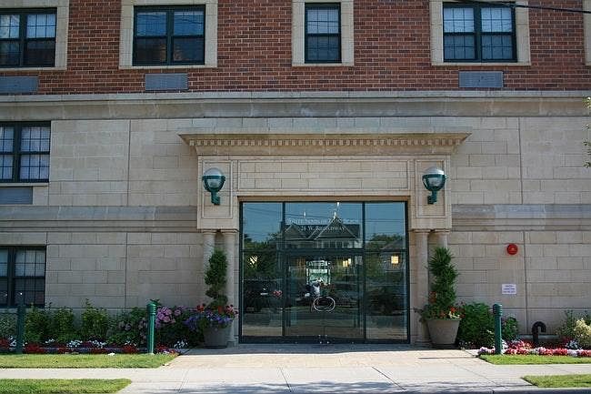1st image of 26 W Broadway Blvd Unit 402