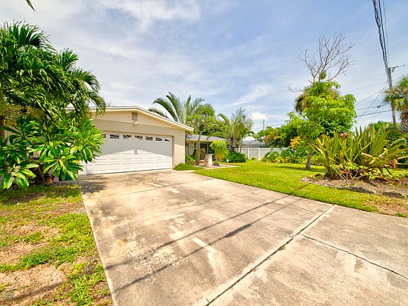 3rd image of 403 N Neptune Dr