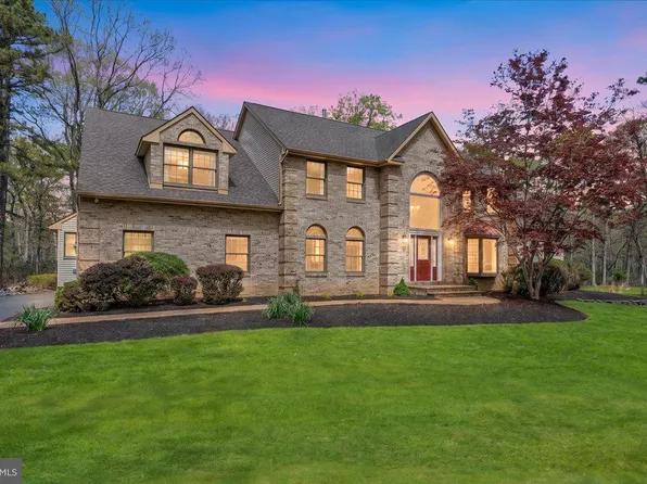 5 Hamilton Ct, Southampton, NJ 08088