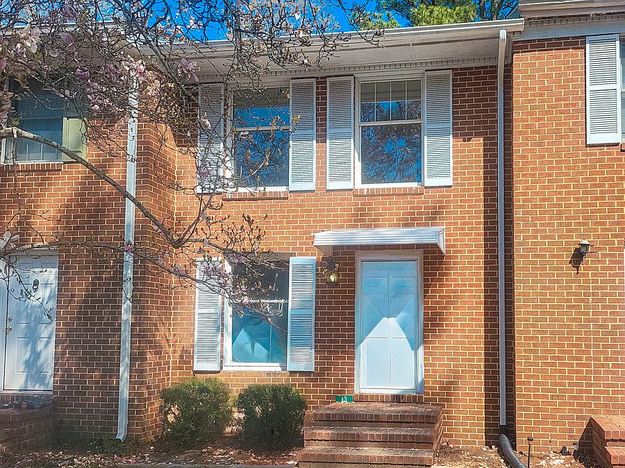 1st image of 13 Fox Hill Dr